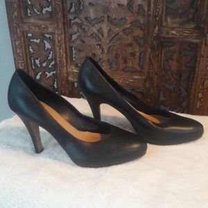 Anne Klein Wystere minimalist black leather Platform Heels size 7